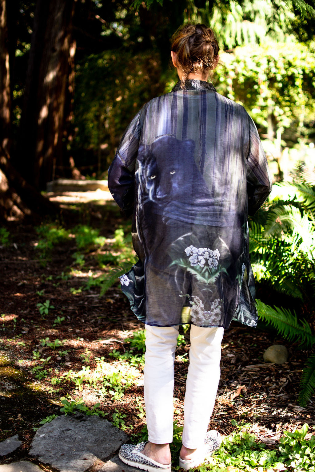 D-370K TREASURES OF DARKNESS COUGAR SILK LINEN KIMONO