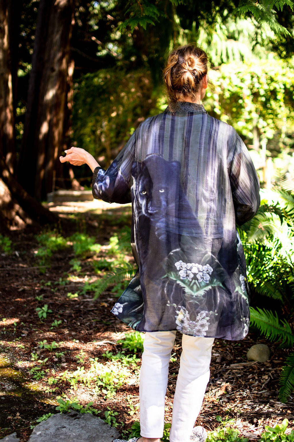 D-370K TREASURES OF DARKNESS COUGAR SILK LINEN KIMONO