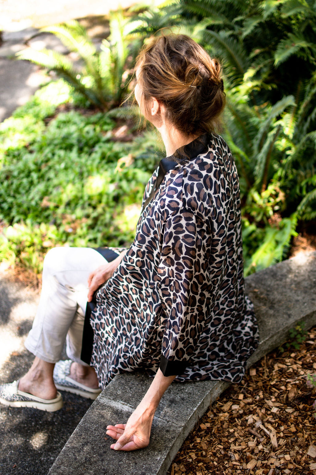 D-217K WILD IN HEART ABOUT YOU CHEETAH CAT SILK LINEN KIMONO