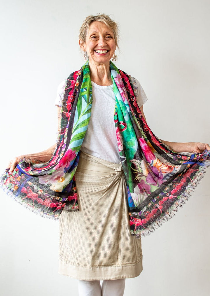 D-429 FLAMINGOS ON A SCARF?? MEET LOLA AND GIGI- THE FLAME OF FLAMINGO FAITH- PARTY LIKE A FLAMINGO