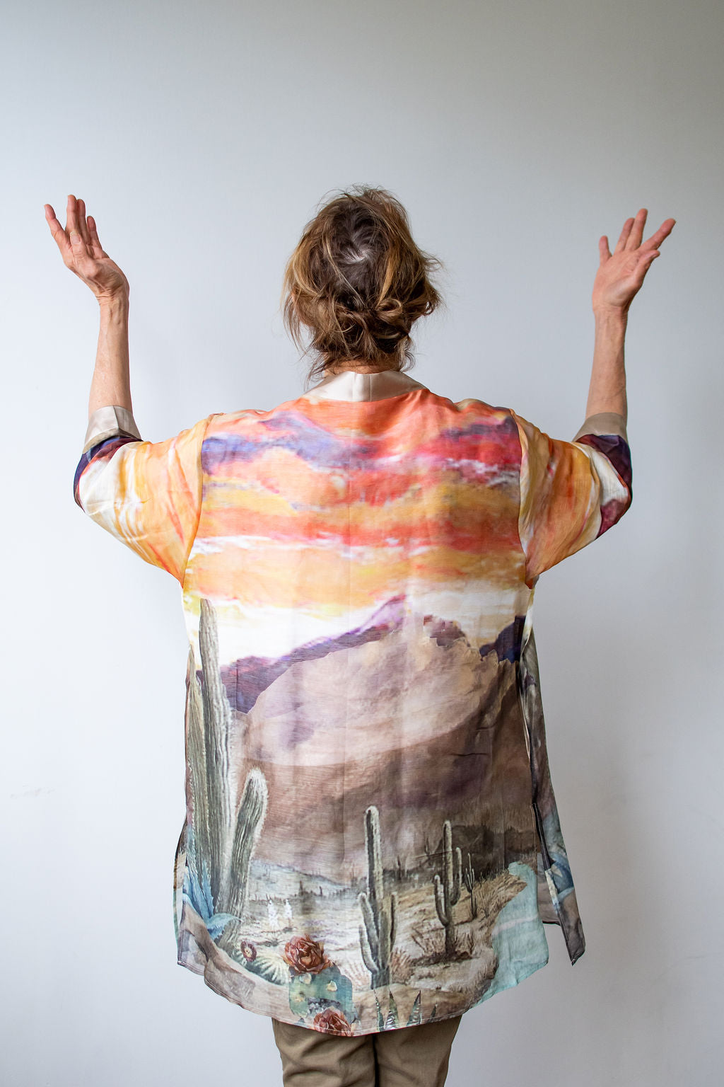 D-382K  STREAMS IN THE DESERT SILK LINEN KIMONO