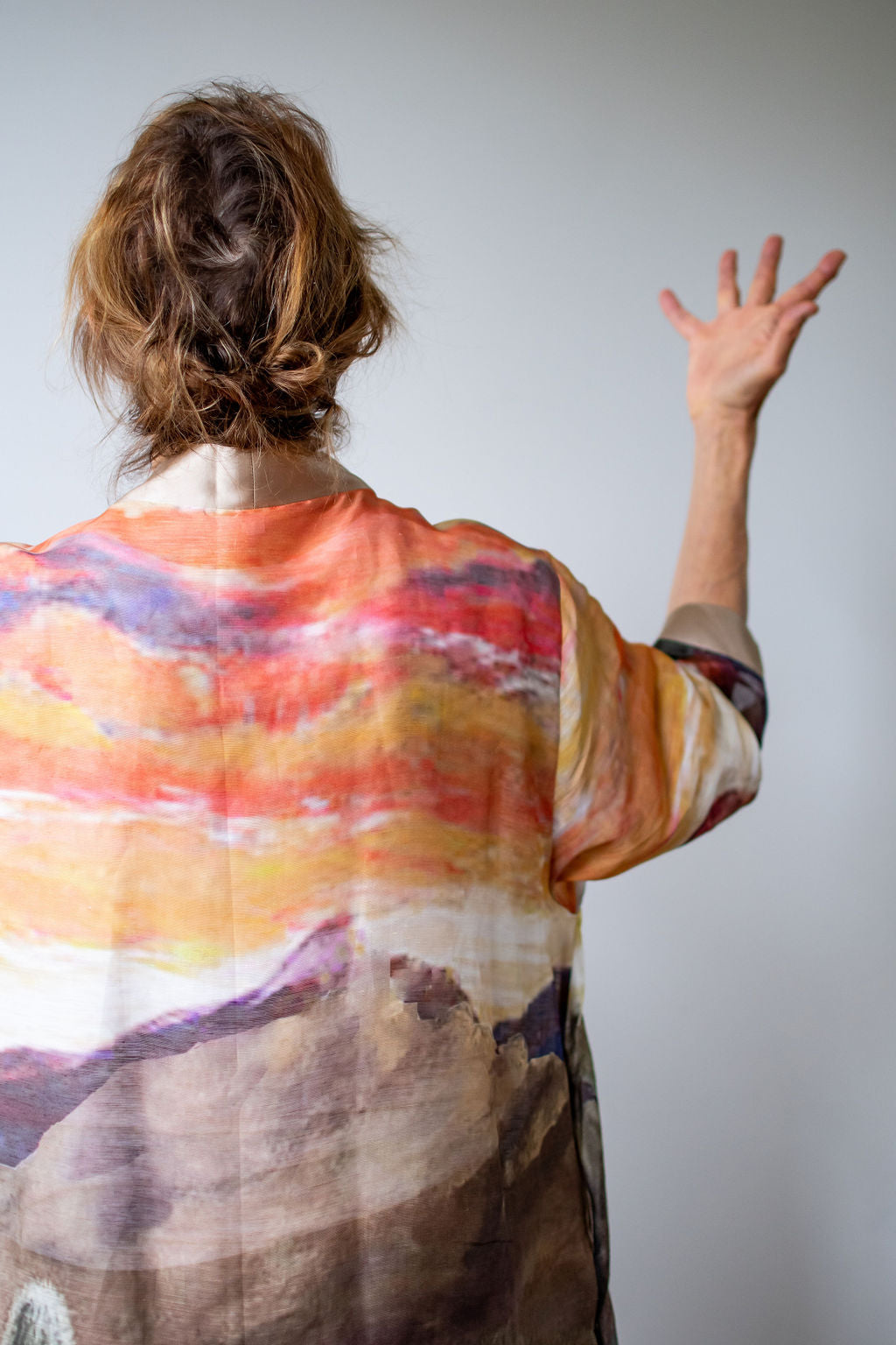 D-382K  STREAMS IN THE DESERT SILK LINEN KIMONO