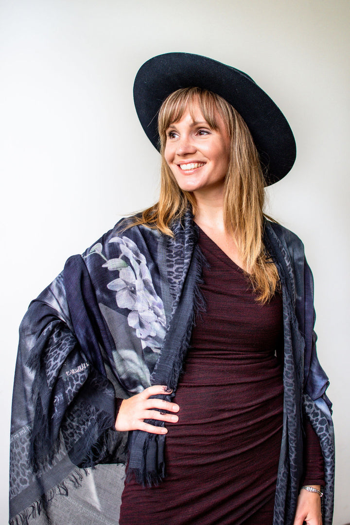 D-370 TREASURES OF DARKNESS - THE COUGAR